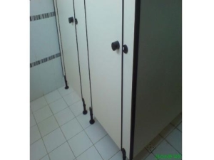 TOILET CUBICLE